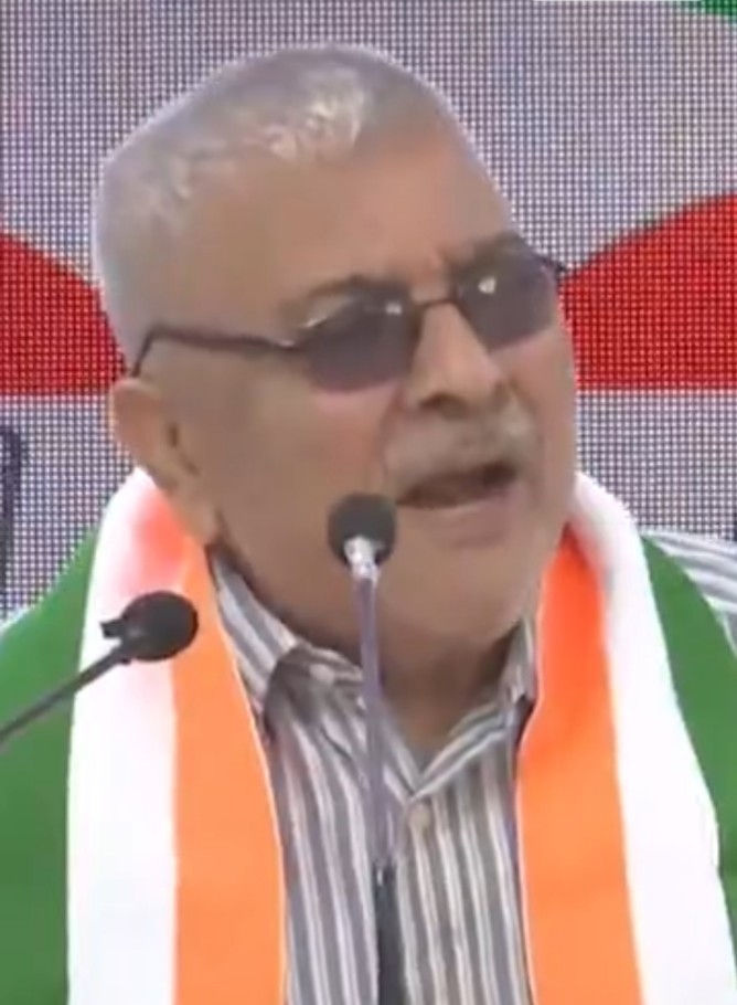 Dr. Dharamvir Gandhi joins Congress, there may be a clash with Praneet Kaur from Patiala